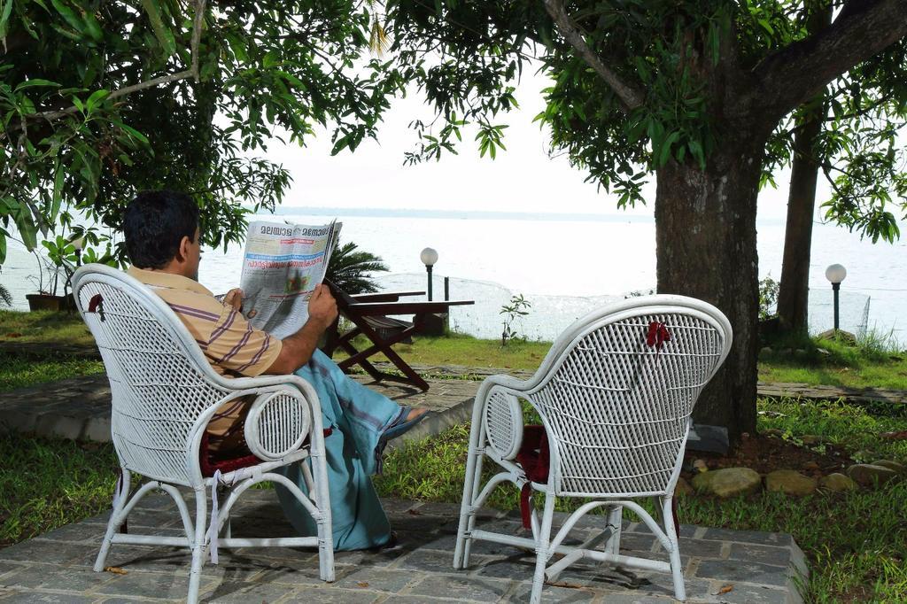 Orchid Lake View Homestay Alappuzha Exterior photo