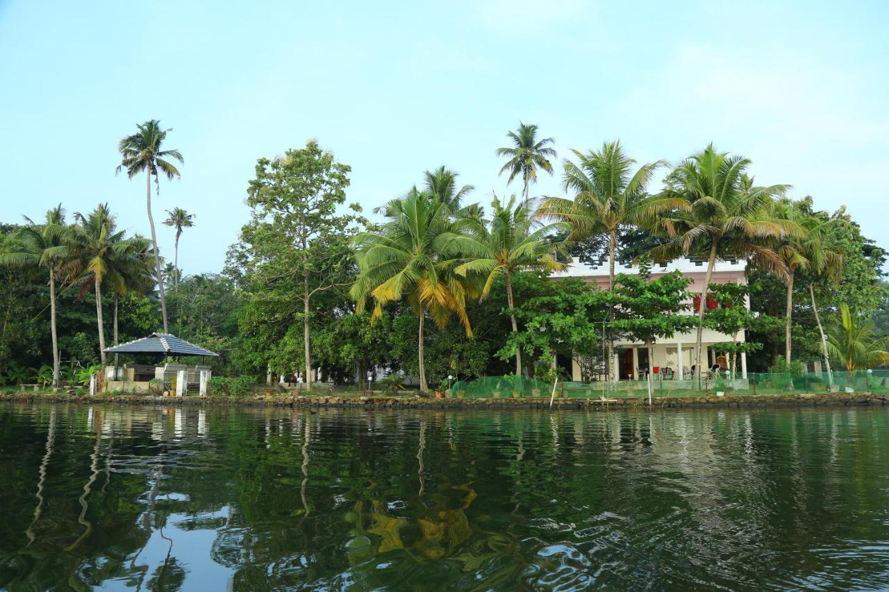 Orchid Lake View Homestay Alappuzha Exterior photo